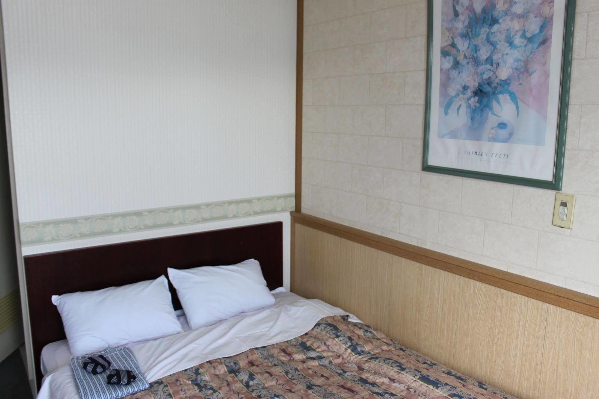 Business Hotel Fujimi Фудзі-Йосіда Екстер'єр фото